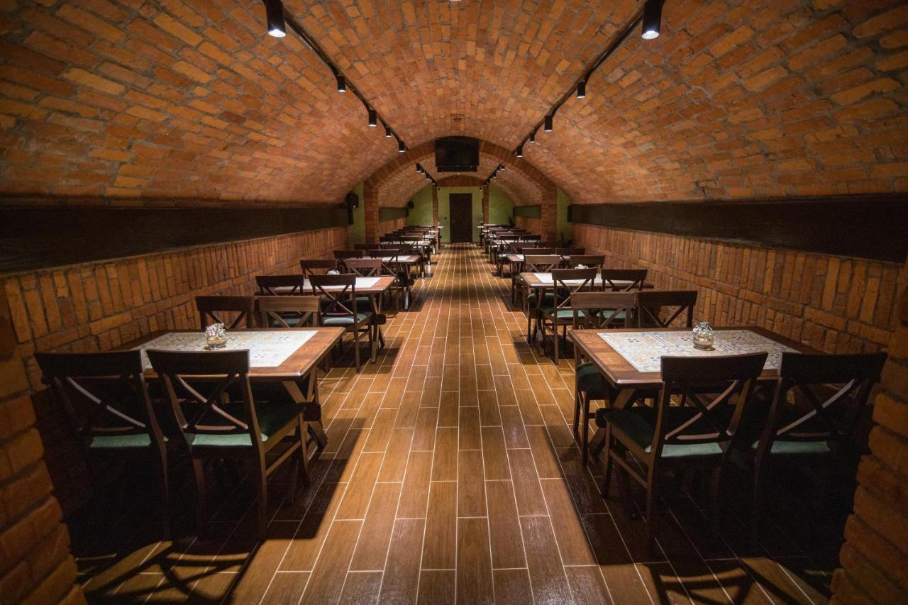 Praktik Hotel & Restaurant Береговое Экстерьер фото
