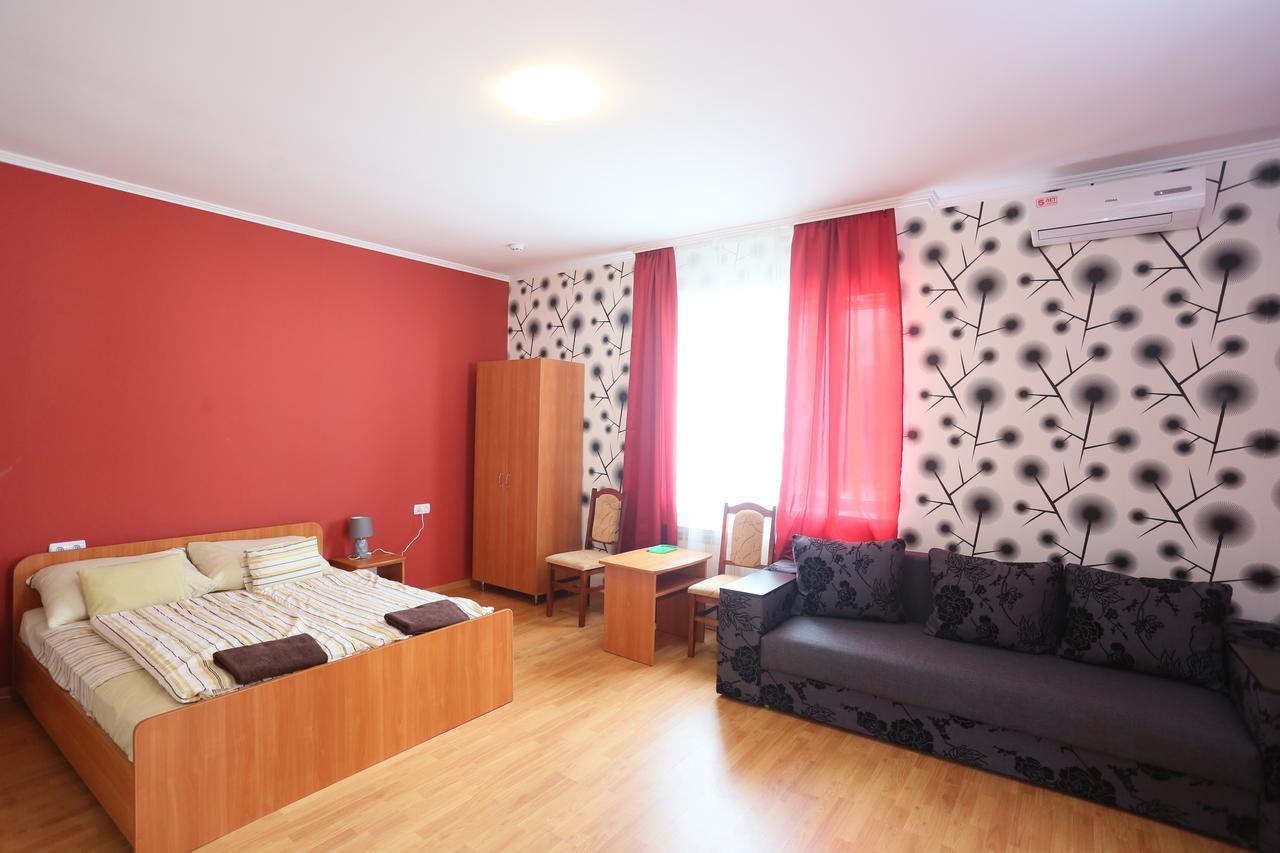 Praktik Hotel & Restaurant Береговое Экстерьер фото